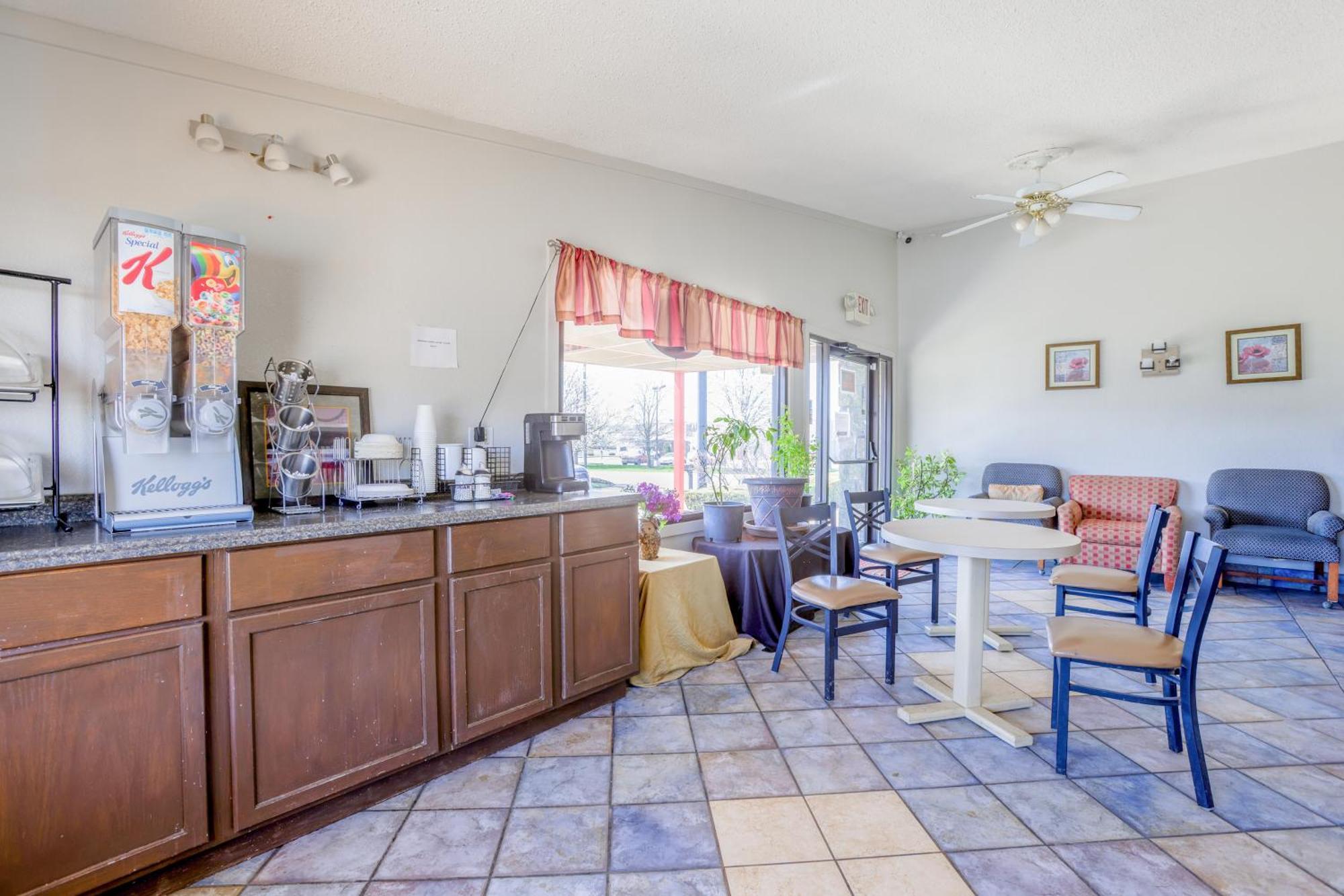 Cozy Garden Inn By Oyo Hwy 40 Richmond Luaran gambar